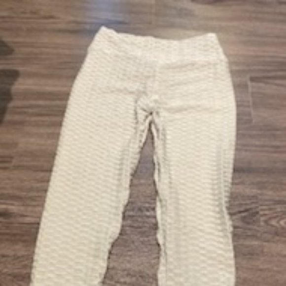 3 Pairs of BomButt Leggings, Size Small - Picture 7 of 9